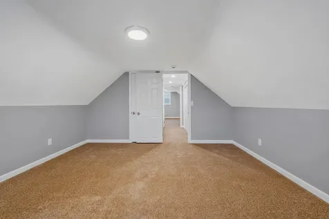 250 Meucci Avenue Copiague NY 11726