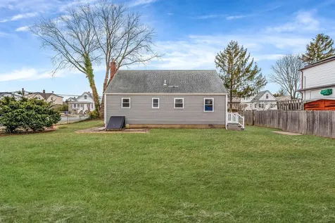 250 Meucci Avenue Copiague NY 11726