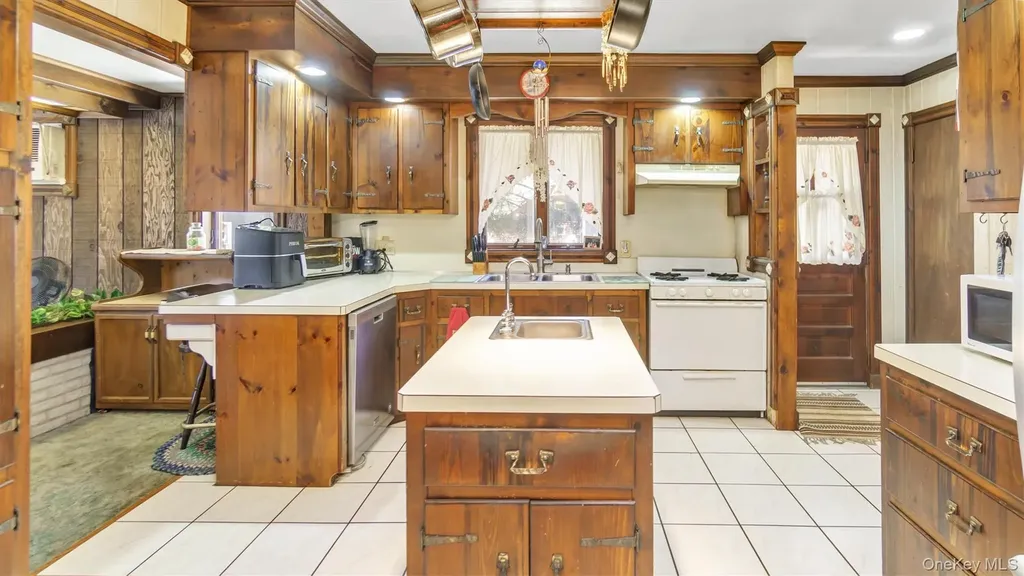 155 Shepard Drive Southold NY 11971