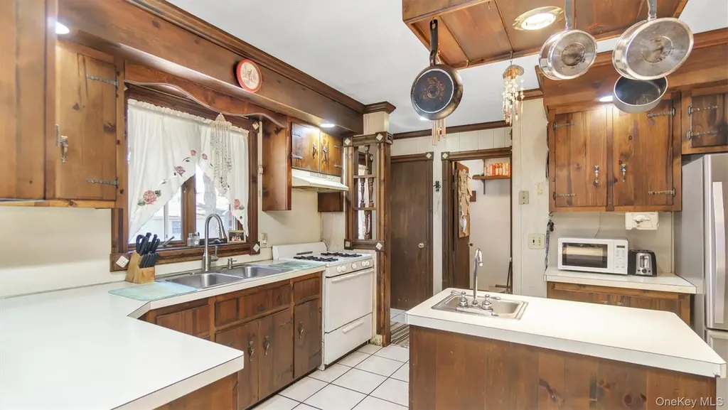 155 Shepard Drive Southold NY 11971