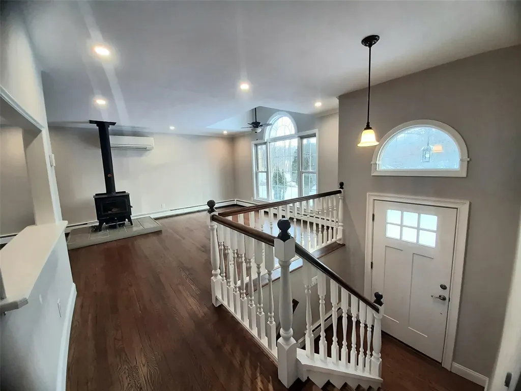 62 Holt Road Hyde Park NY 12538