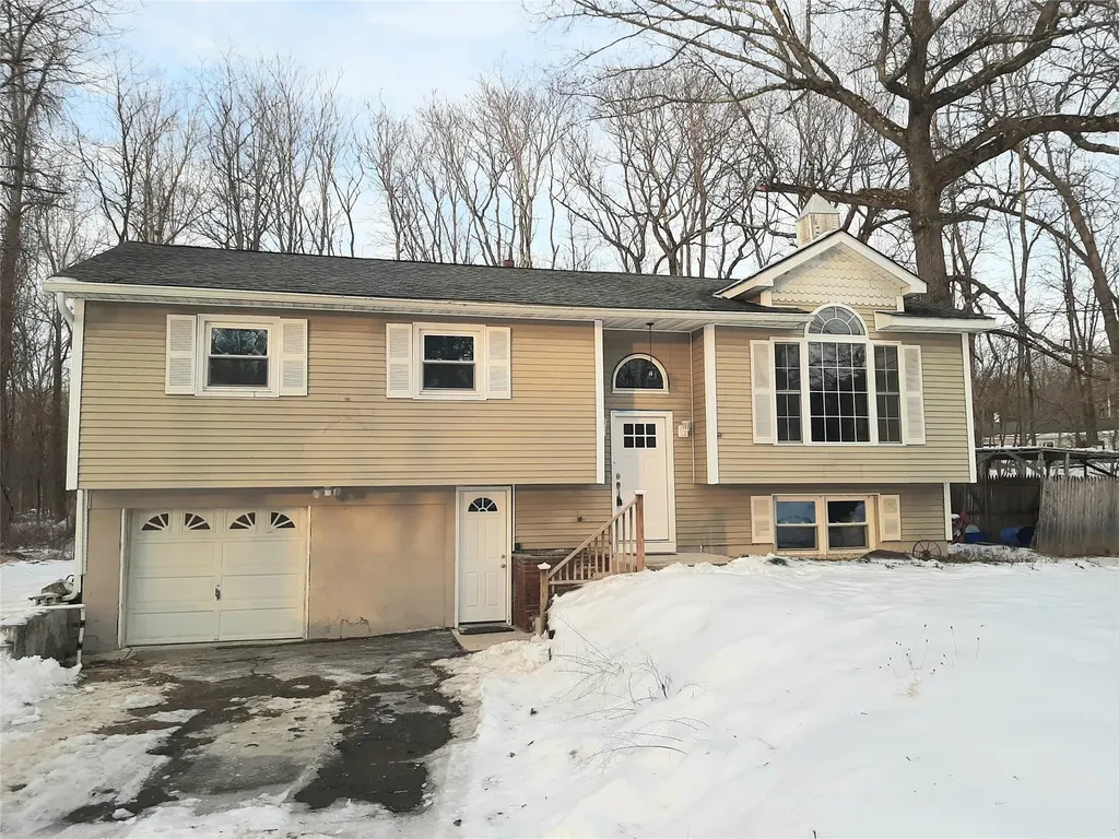 62 Holt Road Hyde Park NY 12538