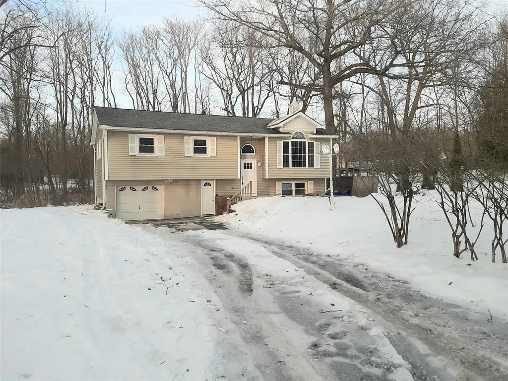 62 Holt Road Hyde Park NY 12538