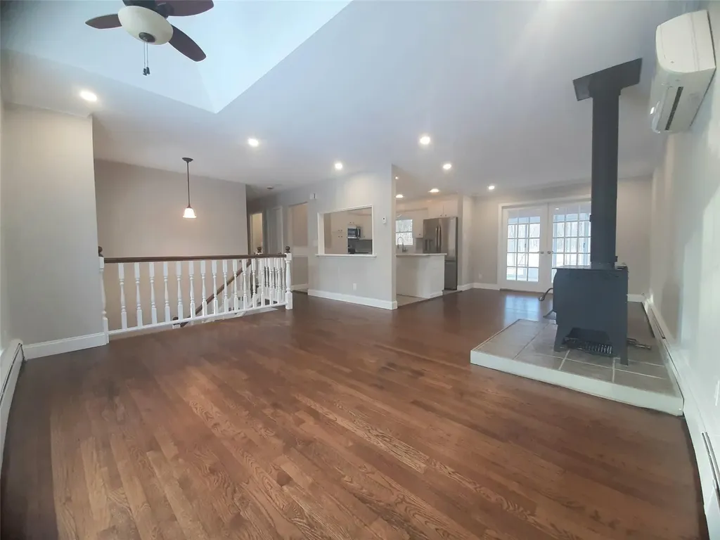 62 Holt Road Hyde Park NY 12538