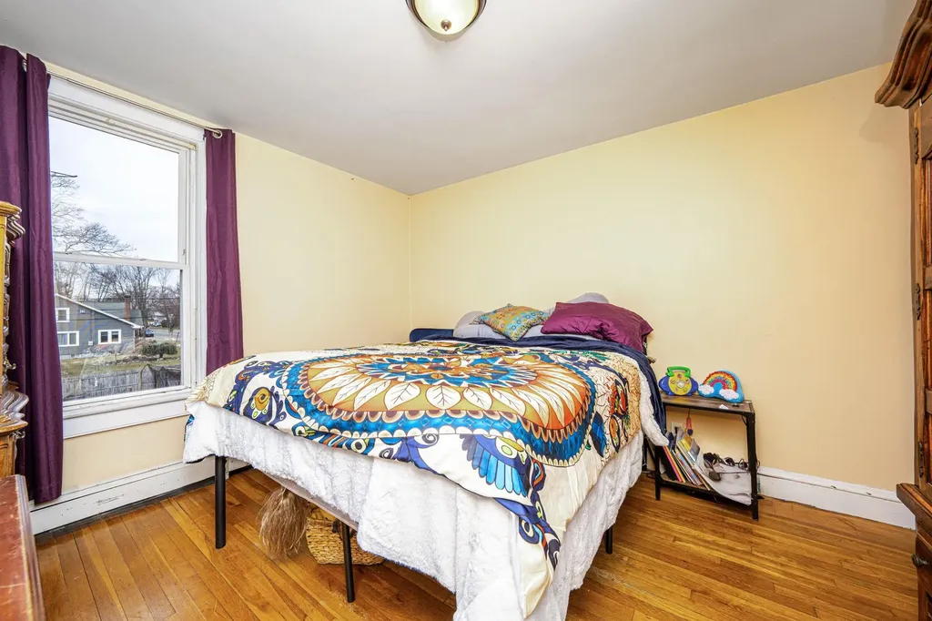 309 S Broadway Lindenhurst NY 11757