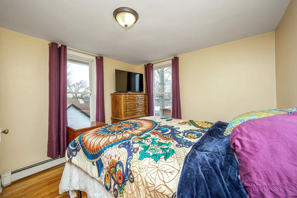 309 S Broadway Lindenhurst NY 11757