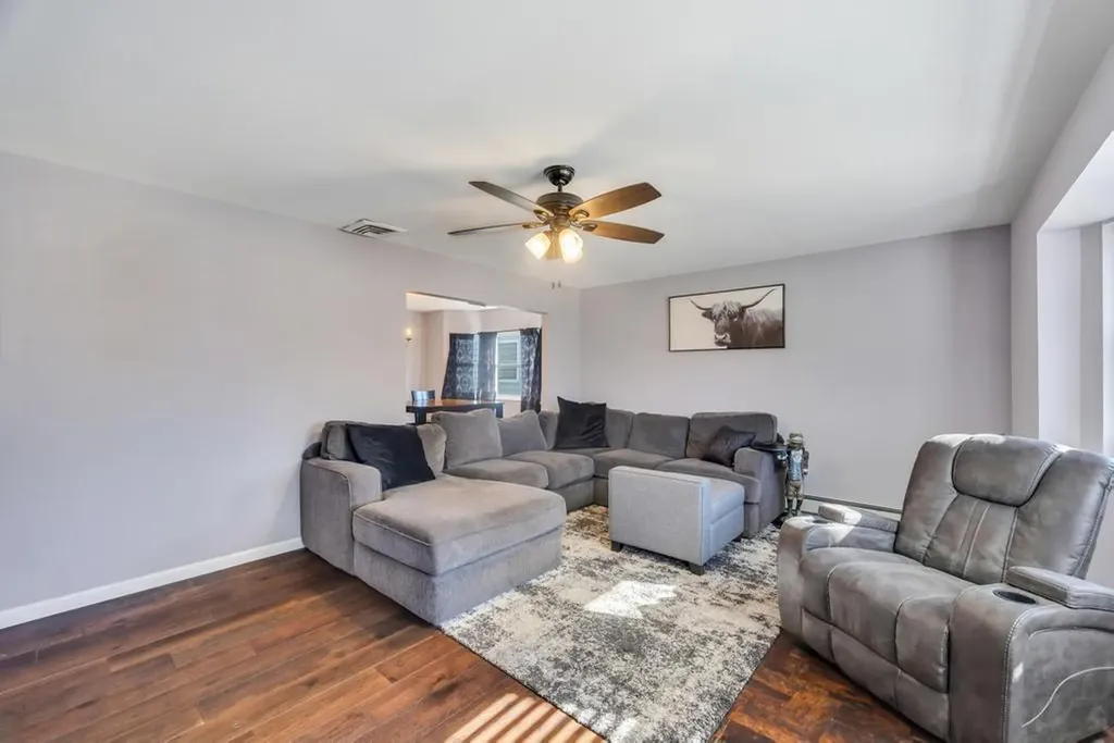 3 Maywood Lane Coram NY 11727