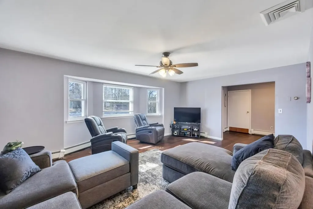 3 Maywood Lane Coram NY 11727