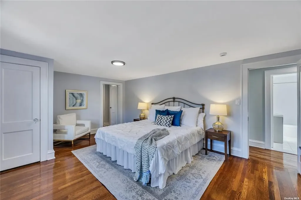 88 Manor Avenue Hempstead NY 11550