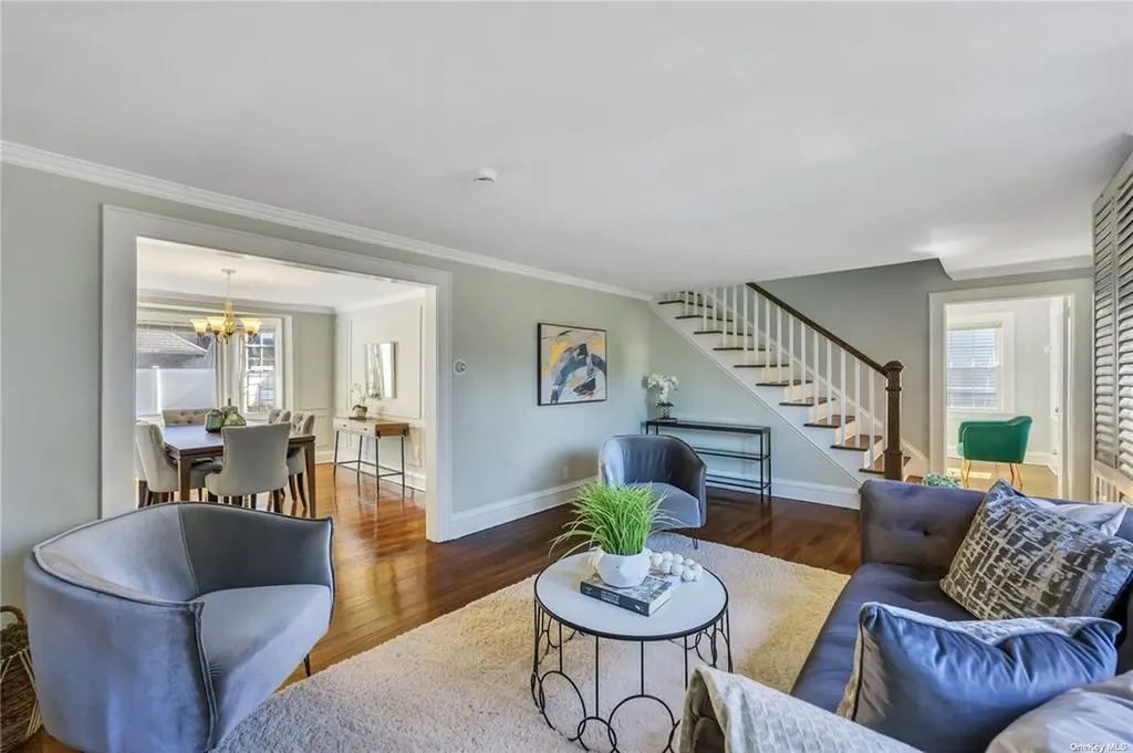 88 Manor Avenue Hempstead NY 11550