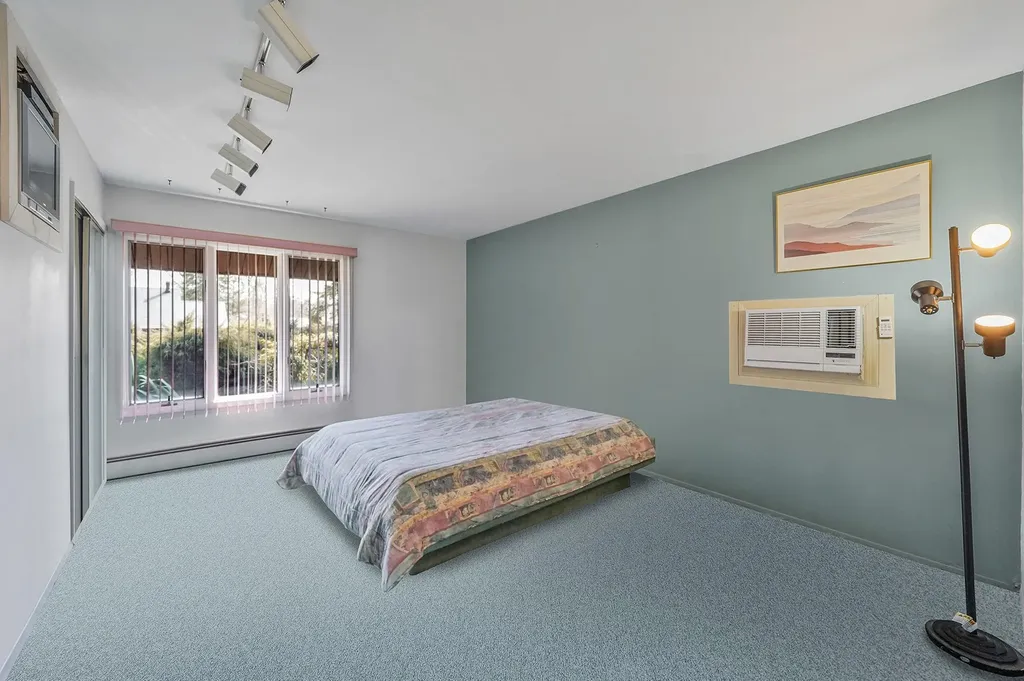 5 Wendy Road Coram NY 11727