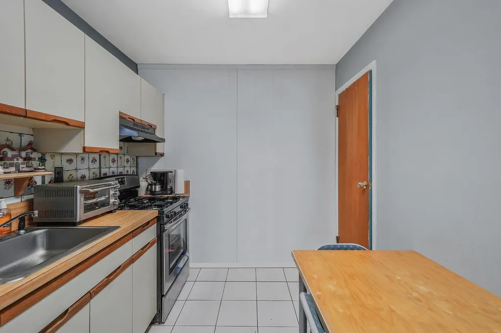5 Wendy Road Coram NY 11727