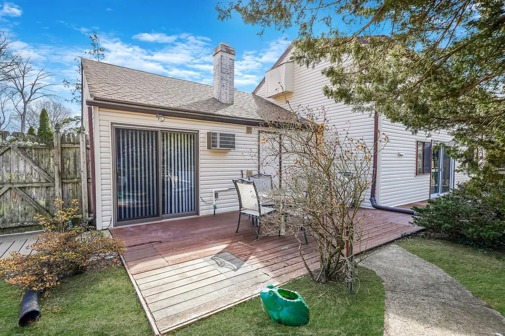 5 Wendy Road Coram NY 11727