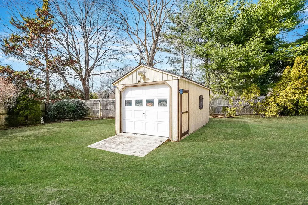 5 Wendy Road Coram NY 11727