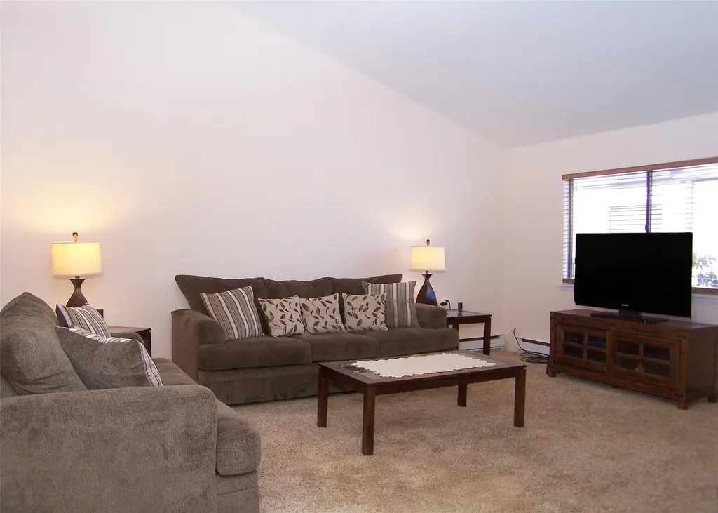 27 Strathmore Gate Drive Stony Brook NY 11790