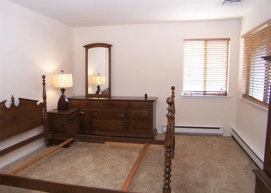 27 Strathmore Gate Drive Stony Brook NY 11790