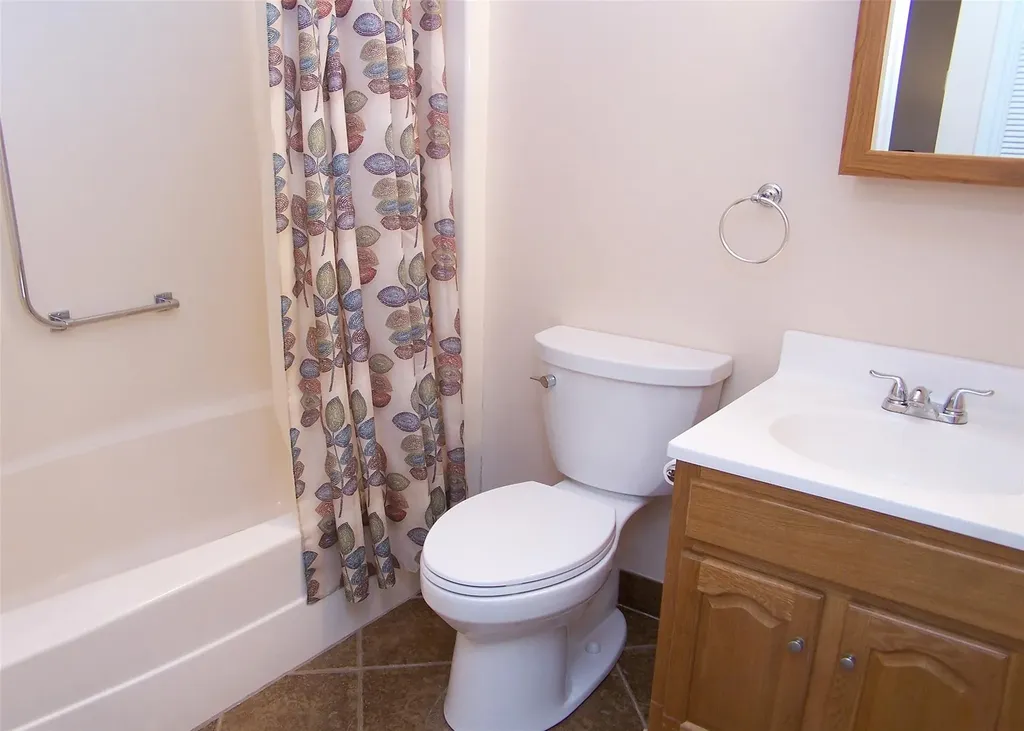 27 Strathmore Gate Drive Stony Brook NY 11790