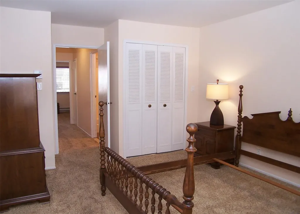 27 Strathmore Gate Drive Stony Brook NY 11790