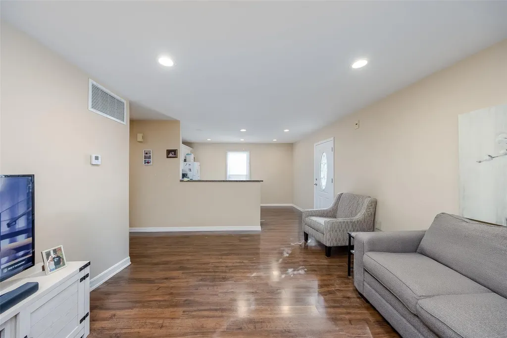 617 Hawkins Road Selden NY 11784
