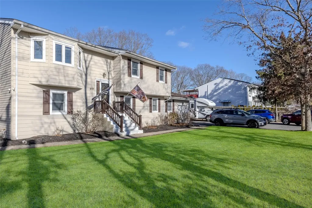 617 Hawkins Road Selden NY 11784