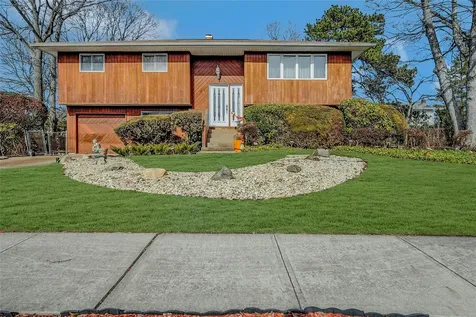 97 Sammis Avenue Deer Park NY 11729