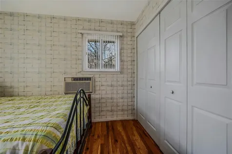 97 Sammis Avenue Deer Park NY 11729