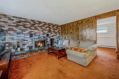 97 Sammis Avenue Deer Park NY 11729