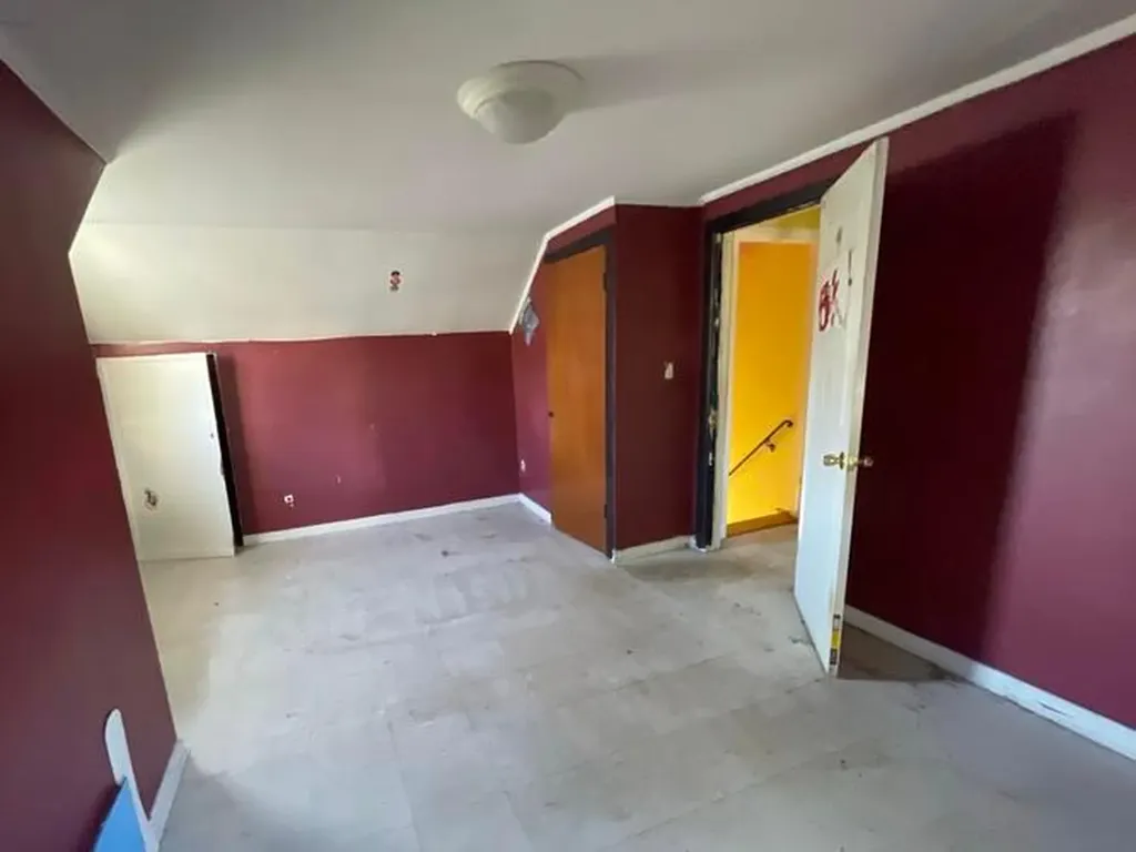 55 S Brookside Avenue Freeport NY 11520