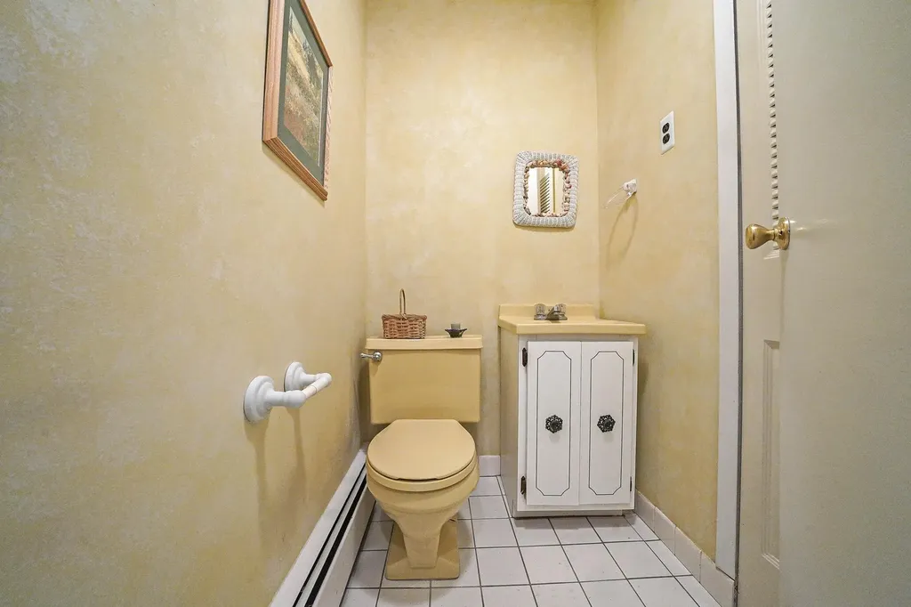 4 Burford Drive Commack NY 11725