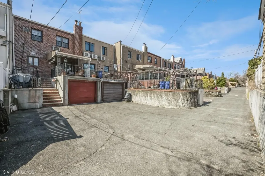 4613 193rd Street Flushing NY 11358