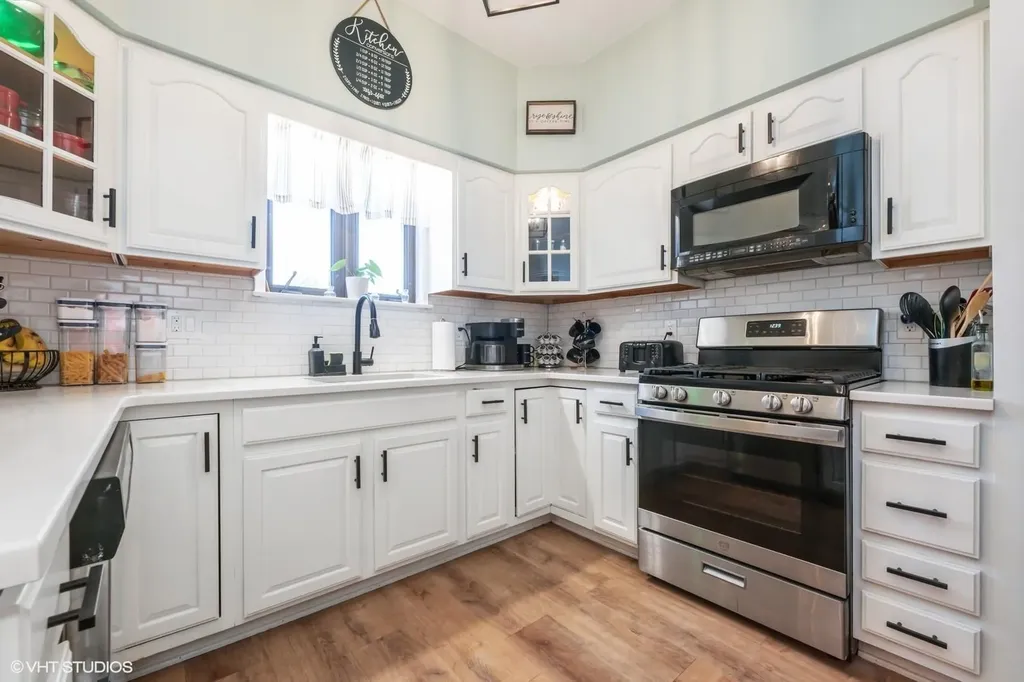 4613 193rd Street Flushing NY 11358
