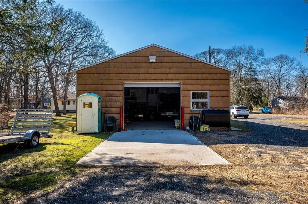 23 Yaphank Avenue Brookhaven NY 11719