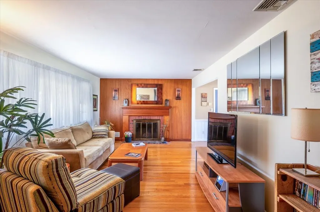 23 Yaphank Avenue Brookhaven NY 11719