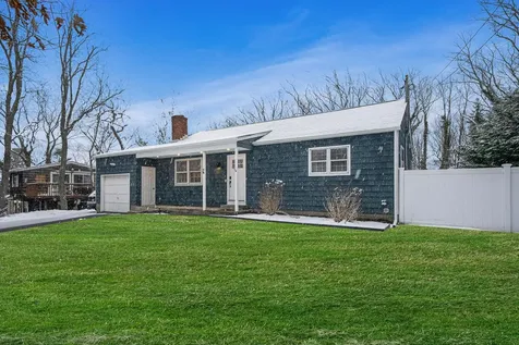 23 Zenith Road Rocky Point NY 11778