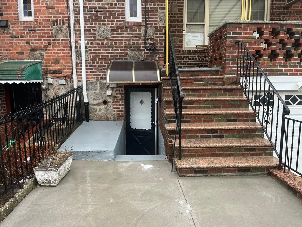 7121 12th Avenue Brooklyn NY 11228