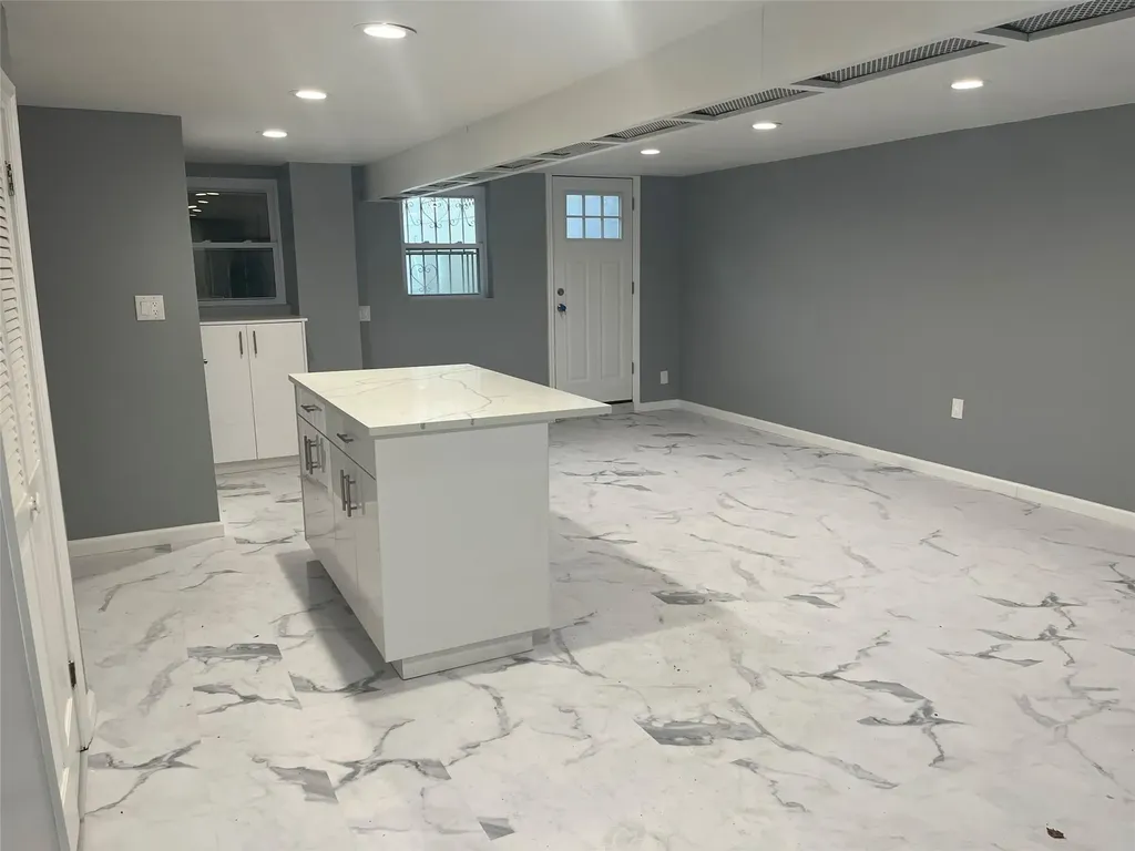 7121 12th Avenue Brooklyn NY 11228