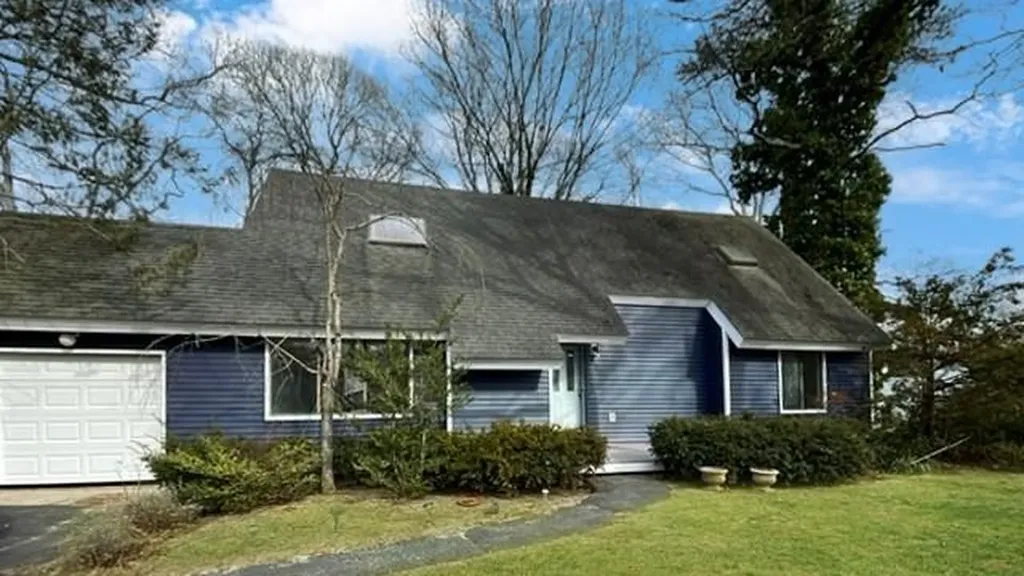 202 Trout Brook Lane Riverhead NY 11901