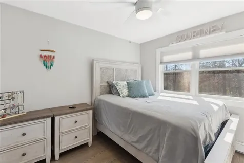 16 Embassy Road Selden NY 11784