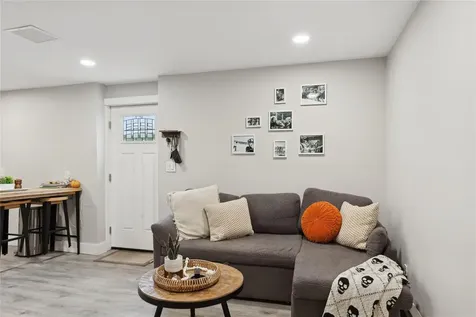 16 Embassy Road Selden NY 11784