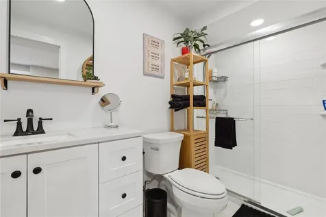 16 Embassy Road Selden NY 11784