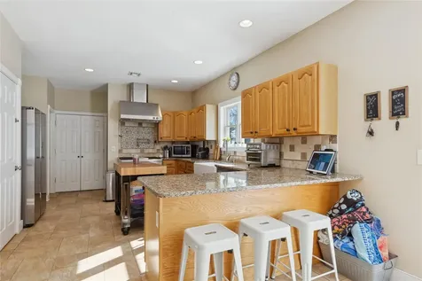 16 Embassy Road Selden NY 11784