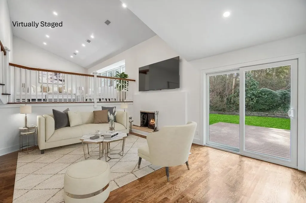 78 Barry Lane Syosset NY 11791