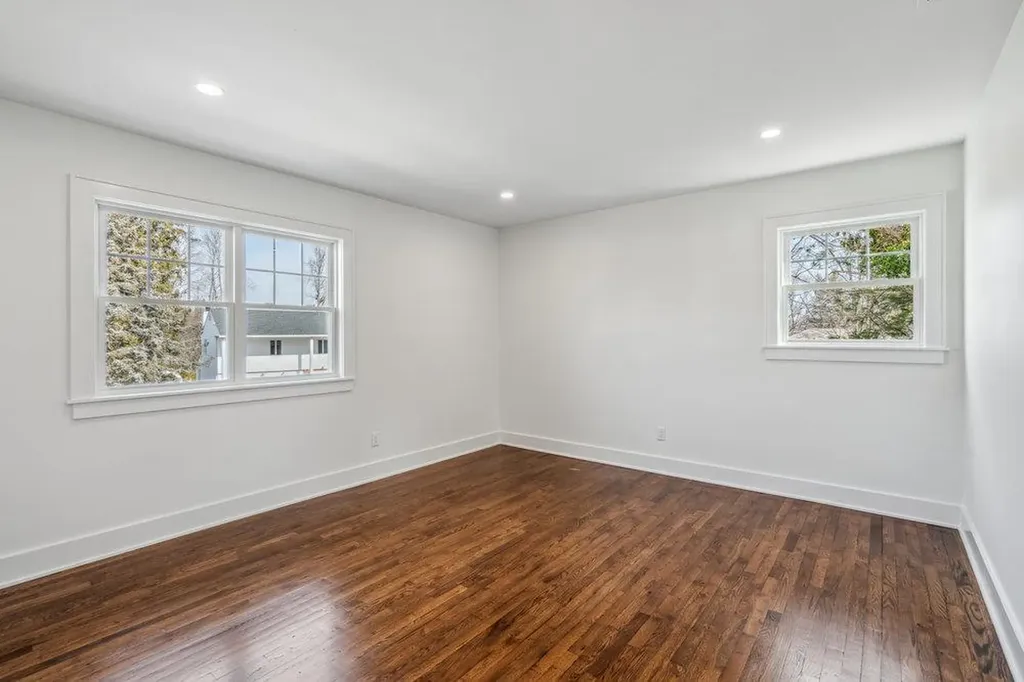 78 Barry Lane Syosset NY 11791