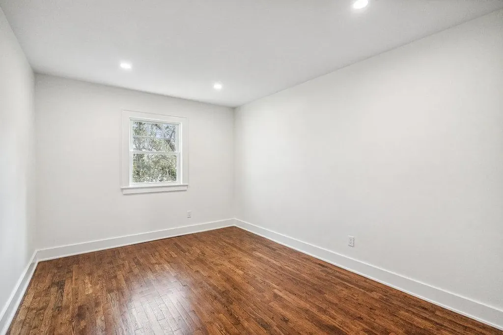 78 Barry Lane Syosset NY 11791