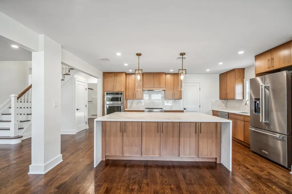 78 Barry Lane Syosset NY 11791