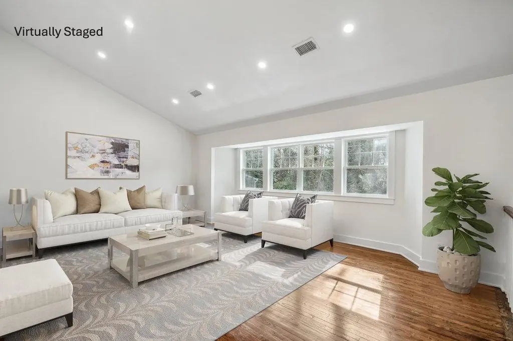 78 Barry Lane Syosset NY 11791
