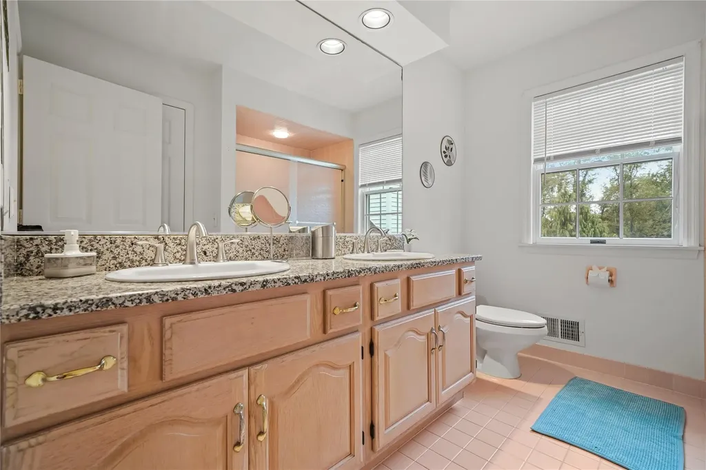 6 Windmill Lane Warwick NY 10990