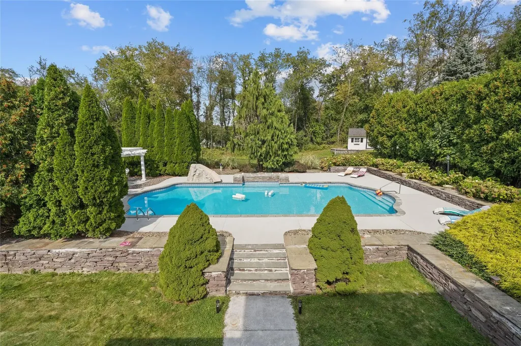 6 Windmill Lane Warwick NY 10990