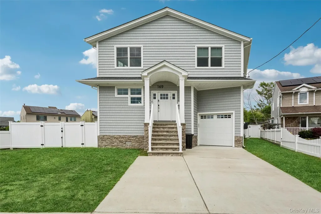 169 Mott Street Oceanside NY 11572