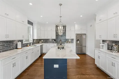 169 Mott Street Oceanside NY 11572